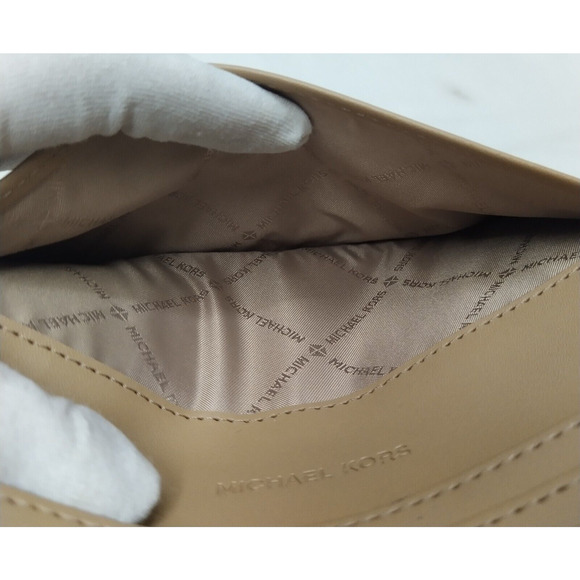 Michael Kors Reed Camel Multicolor Leather Credit Card Bifold Wallet - NWT $298 - Picture 15 of 16